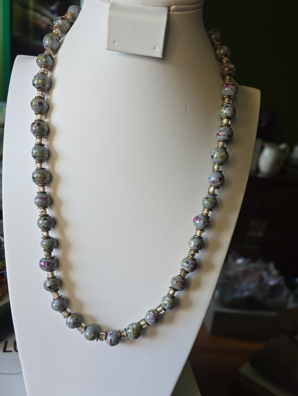 Hand-Painted Floral Bead Necklace in Lavender and Gold